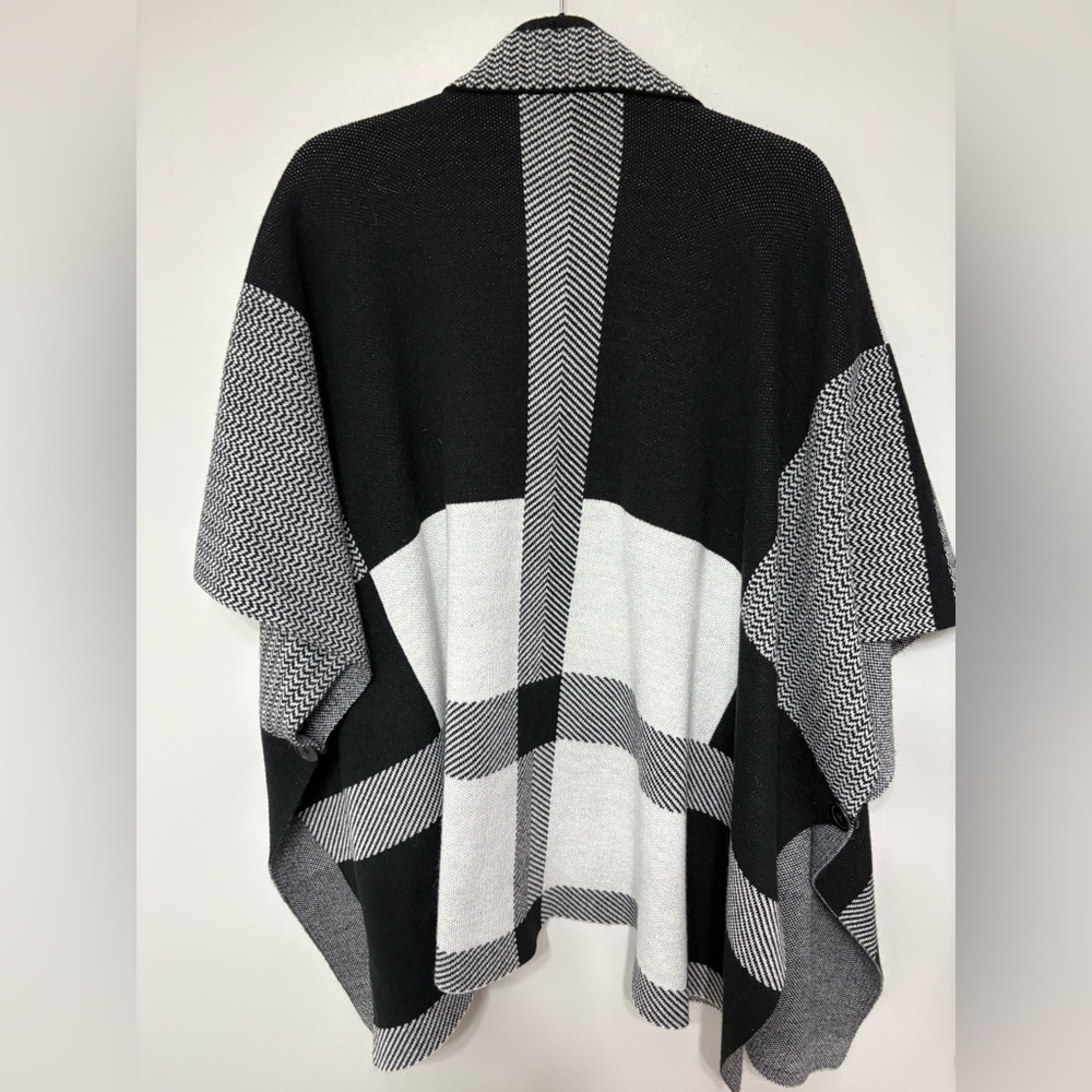 Black & White Patterned Women's Poncho Sweater - Picture 2 of 5